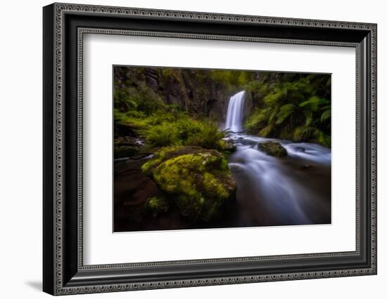 hopetoun-falls-1-Lincoln Harrison-Framed Photo