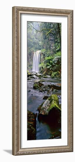 Hopetoun Falls Vert-Wayne Bradbury-Framed Photographic Print