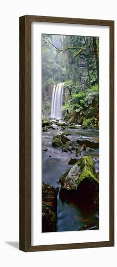 Hopetoun Falls Vert-Wayne Bradbury-Framed Photographic Print