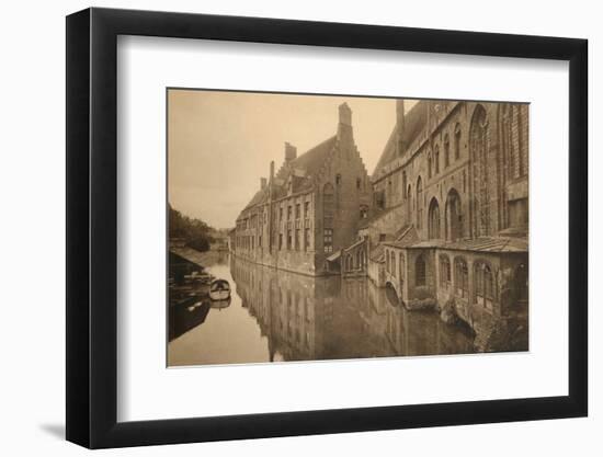 'Hôpital Saint-Jean', c1928-Unknown-Framed Photographic Print