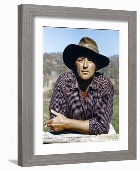 Horizons sans Frontieres THE SUNDOWNERS by Fred Zinnemann with Robert Mitchum, 1960 (photo)-null-Framed Photo