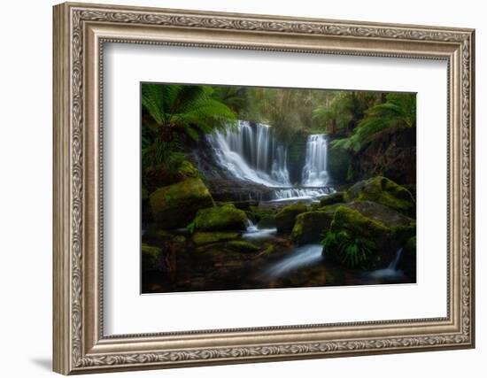 horseshoe-falls-1-Lincoln Harrison-Framed Photo