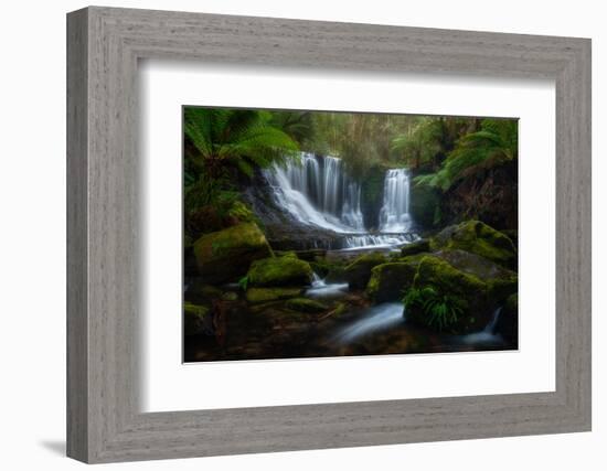 horseshoe-falls-1-Lincoln Harrison-Framed Photo