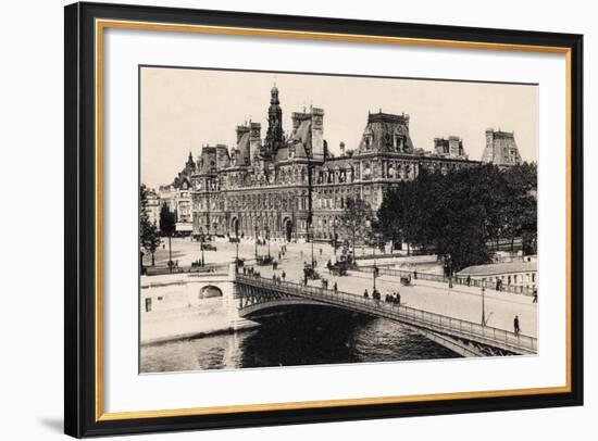 Hôtel De Ville and the Pont D'Arcole, 1900-null-Framed Giclee Print