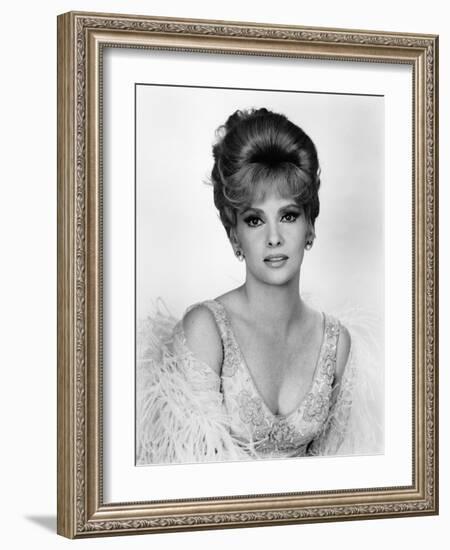 Hotel Paradiso, Gina Lollobrigida, 1966-null-Framed Photo