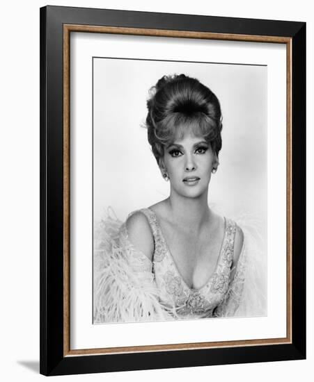 Hotel Paradiso, Gina Lollobrigida, 1966-null-Framed Photo