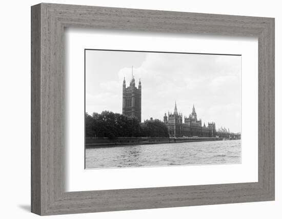 Houses of Parliament. 21st August 1971-Staff-Framed Photographic Print