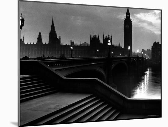 Houses of Parliament Seen Across Westminster Bridge at Dawn, Regarding Poet William Wordsworth-Nat Farbman-Mounted Photographic Print