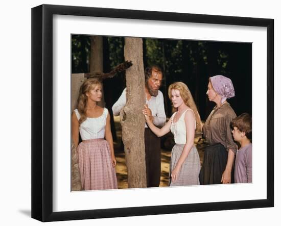 HOW THE WEST WAS WON, 1962 directed by HENRY HATHAWAY (The River) Debbie Reynolds, Karl Malden, Car-null-Framed Photo