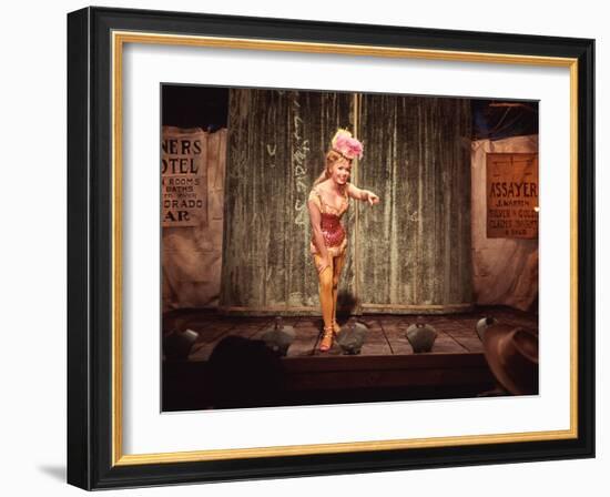 HOW THE WEST WAS WON, 1962 directed by HENRY HATHAWAY (The River) Debbie Reynolds (photo)-null-Framed Photo