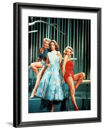 Lauren Bacall-Betty Grable-Marilyn Monroe How to Marry a Millionaire 8X10 Photo 