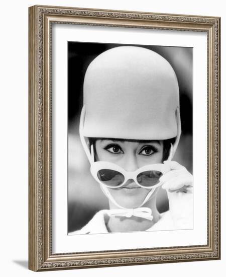 How to Steal a Million, Audrey Hepburn, 1966-null-Framed Photo