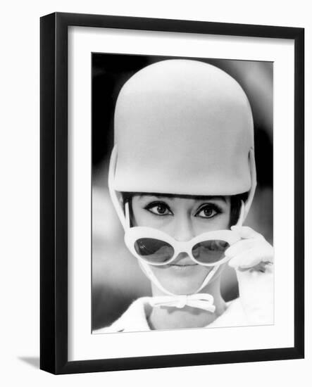 How to Steal a Million, Audrey Hepburn, 1966-null-Framed Photo