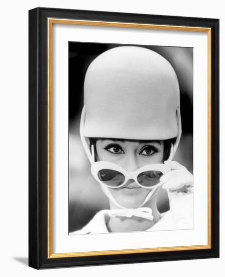 How to Steal a Million, Audrey Hepburn, 1966-null-Framed Photo