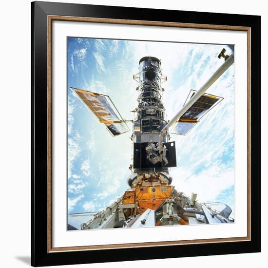 Hubble Servicing-null-Framed Photographic Print