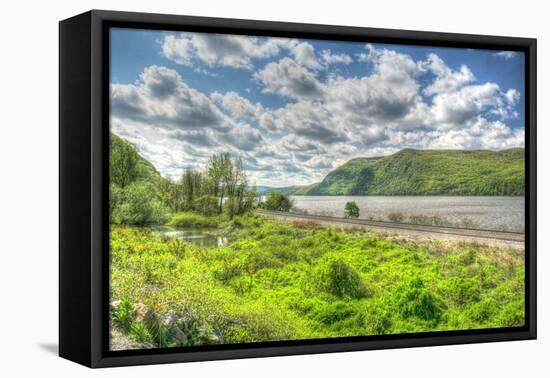 Hudson and Tracks-Robert Goldwitz-Framed Premier Image Canvas