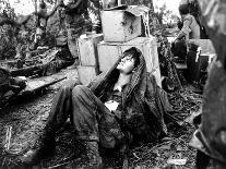Vietnam War U.S. Hamburger Hill-Hugh Van Es-Photographic Print
