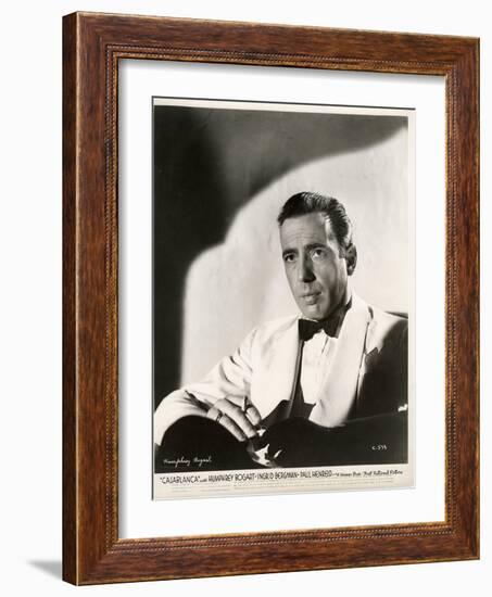 Humphrey Bogart (1899-1957) in Film Casablanca by Michael Curtiz Par Anonymous, 1942 - Photograph --Anonymous Anonymous-Framed Giclee Print