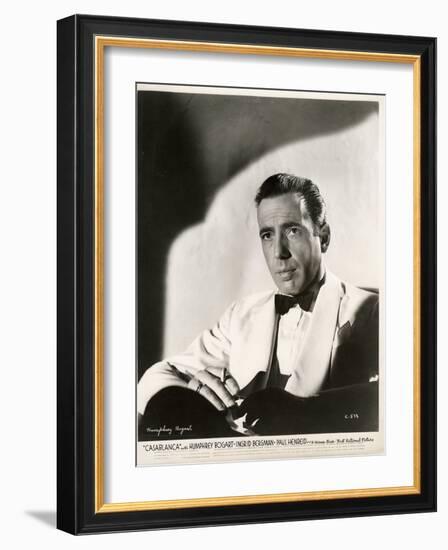 Humphrey Bogart (1899-1957) in Film Casablanca by Michael Curtiz Par Anonymous, 1942 - Photograph --Anonymous Anonymous-Framed Giclee Print