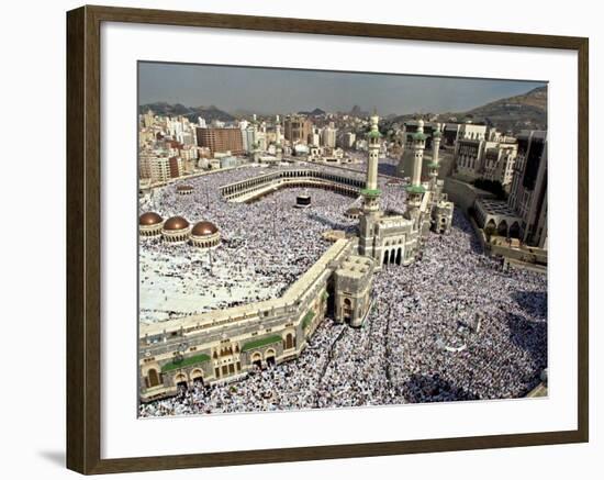 Hundreds of Thousands of Pilgrims Perform Friday Prayers at the Great Mosque in Mecca, Saudi Arabia-null-Framed Photographic Print