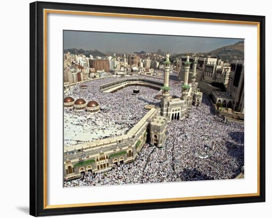 Hundreds of Thousands of Pilgrims Perform Friday Prayers at the Great Mosque in Mecca, Saudi Arabia-null-Framed Photographic Print