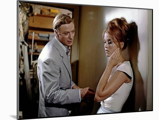 HURRY SUNDOWN, 1967 directed by OTTO PREMINGER Michael Caine and Jane Fonda (photo)-null-Mounted Photo