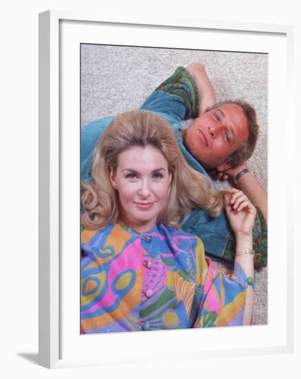 Husband and Wife Actors Paul Newman and Joanne Woodward-Mark Kauffman-Framed Premium Photographic Print