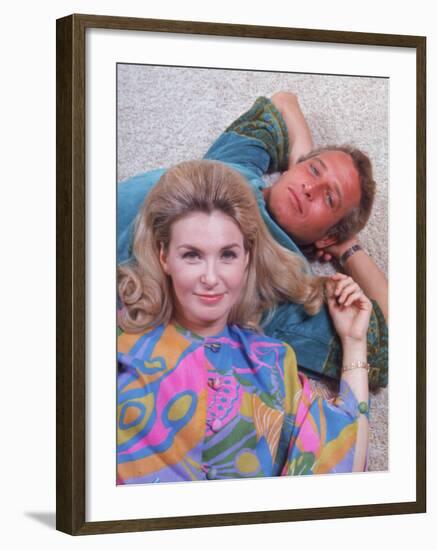 Husband and Wife Actors Paul Newman and Joanne Woodward-Mark Kauffman-Framed Premium Photographic Print