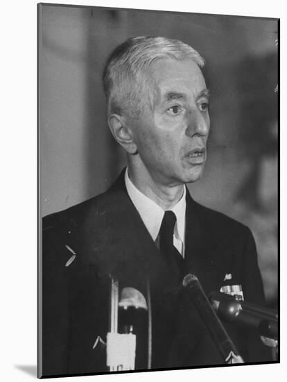 Hyman Rickover Speaking at a Press Conference-Peter Stackpole-Mounted Photographic Print