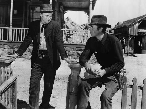 Photo: La Ville Abandonnee YELLOW SKY by William Wellman with Richard Widmark and Gregory Peck, 1948 (b/w: 32x24in