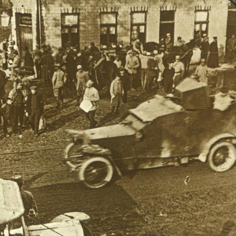 Photographic Print: Armoured car, France, c1916-c1918: 16x16in