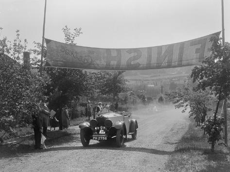 Photographic Print: Invicta of D Munro at the finish of the BOC Hill Climb, Chalfont St Peter, Buckinghamshire, 1932 by Bill Brunell: 12x9in