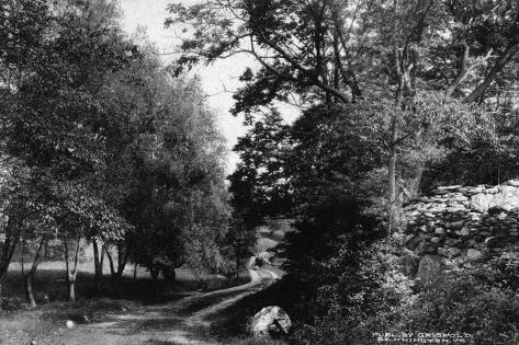 Art Print: Bennington, Vermont, View of Putnam Street Road by Lantern Press: 18x12in