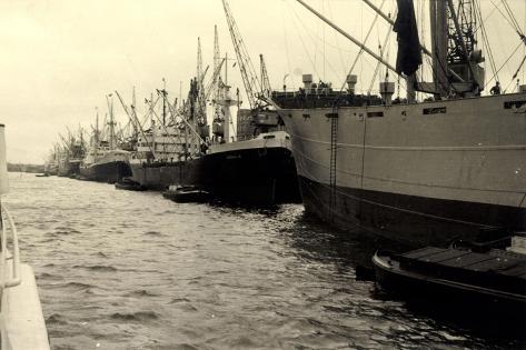 Giclee Print: Foto Dampfschiffe Im Hafen, Dampfer Hersilia: 18x12in