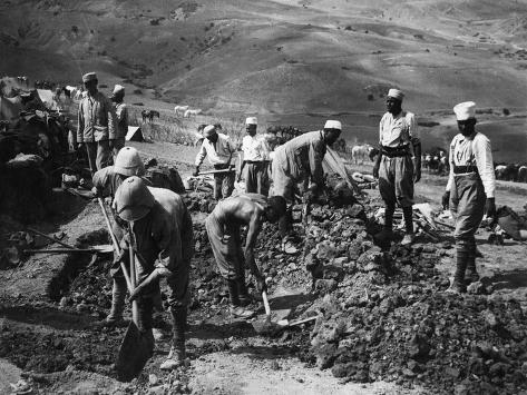 Giclee Print: Riflemen Carrying Out Work on the Rif Front, Rif War: 12x9in