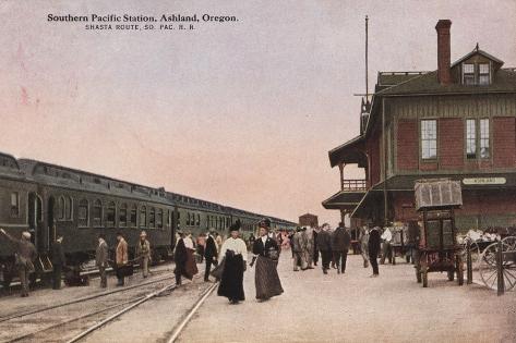 Art Print: Ashland, Oregon - Southern Pacific Railroad Station by Lantern Press: 18x12in