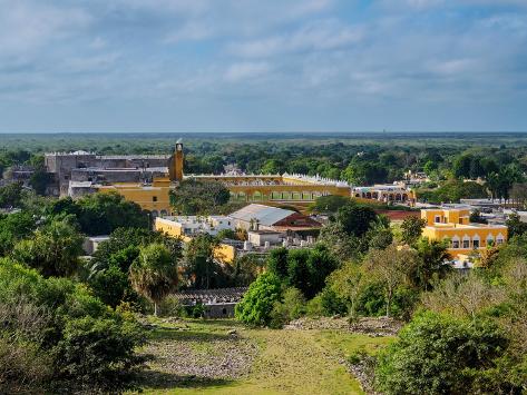 Photographic Print: View towards the Convent of San Antonio de Padua, Izamal, Yucatan State, Mexico by Karol Kozlowski: 12x9in