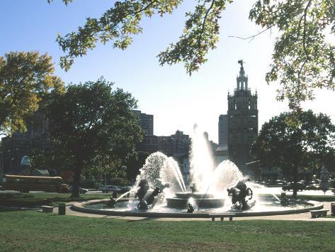 Photographic Print: J.C. Nichols Fountain, Country Club Plaza, Kansas City, Missouri, USA by Michael Snell: 24x18in