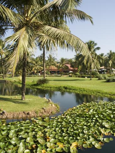 Photographic Print: The Garden and Golf Course at the Leela Hotel, Mobor, Goa, India by R H Productions: 24x18in