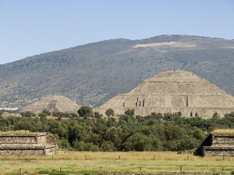 Photographic Print: Pyramid of the Sun, Teotihuacan Poster by R H Productions: 24x18in