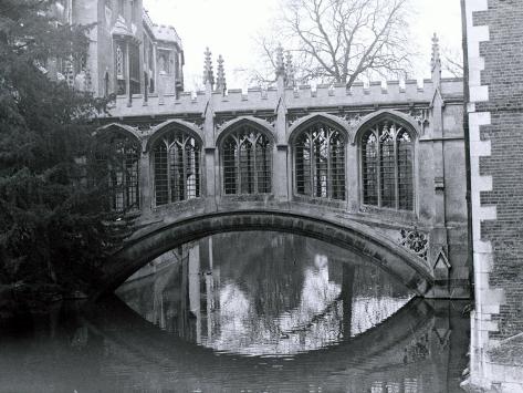 Photographic Print: Bridge of Sighs, St. Johns College Poster: 24x18in