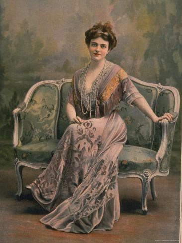 Photographic Print: Mlle. Maud Amy in Pale Mauve Burn Out Velvet and Chiffon Toilette de Maison Designed by Drecoll by Paul Boyer: 24x18in