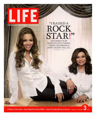 Photographic Print: Portrait of Pop Music Star Beyonce and Mother Tina Knowles at Home, February 3, 2006 by Karina Taira: 10x8in