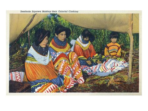 Art Print: Florida - Seminole Ladies Making Colorful Clothing by Lantern Press: 24x18in