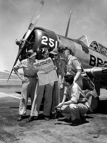 Photographic Print: British Pilots Training at Falcon Field Read a Newspaper Account of D-Day Allied Invasion of France: 24x18in