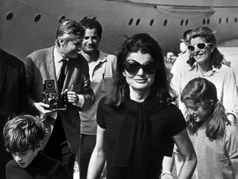 Photo: Jackie Bouvier Kennedy, Future Mrs Onassis, with John F. Kennedy Jr and Caroline Kennedy: 16x12in