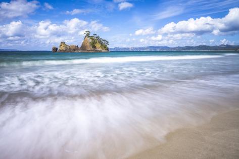 Photographic Print: Pungapunga Island, Whangapoua Beach, Coromandel Peninsula, North Island, New Zealand, Pacific by Matthew Williams-Ellis: 24x16in