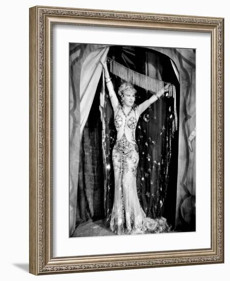 I'm No Angel, Mae West, 1933-null-Framed Photo