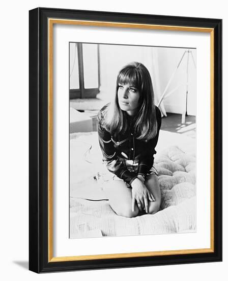 I Married You for Fun, 1967 (Ti Ho Sposata Per Allegria)-null-Framed Photographic Print