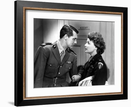 I Was A Male War Bride, Cary Grant, Ann Sheridan, 1949-null-Framed Photo